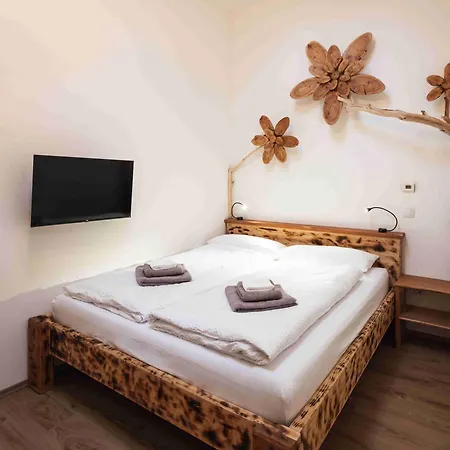 Luxury Larch Loft Tesido