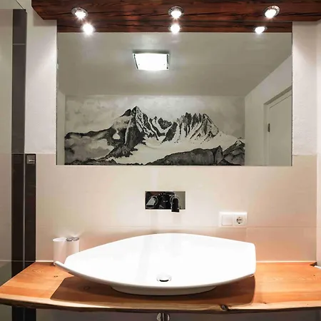 Luxury Larch Loft Apartment