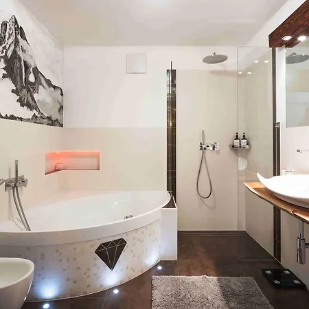 Luxury Larch Loft * Welsberg-Taisten
