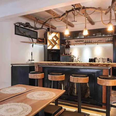 Luxury Larch Loft Apartment Welsberg-Taisten