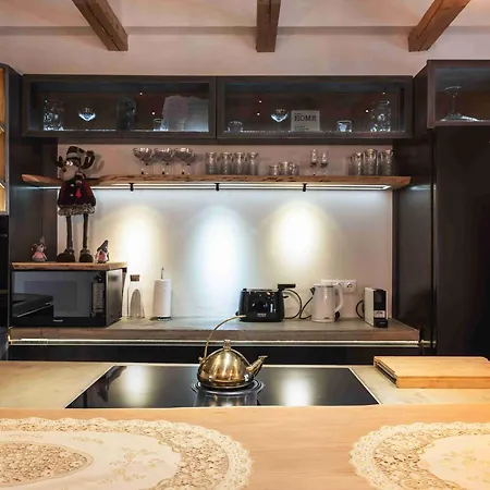 Luxury Larch Loft Apartment Tesido